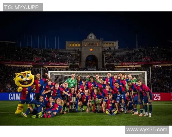 巴萨备战西甲首战，主帅重点调整进攻阵容，引发球迷热议